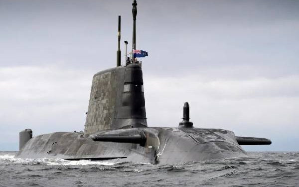 பிரித்தானியக் கடற்பகுதியில் ரஷ்ய உளவுக் கப்பல்