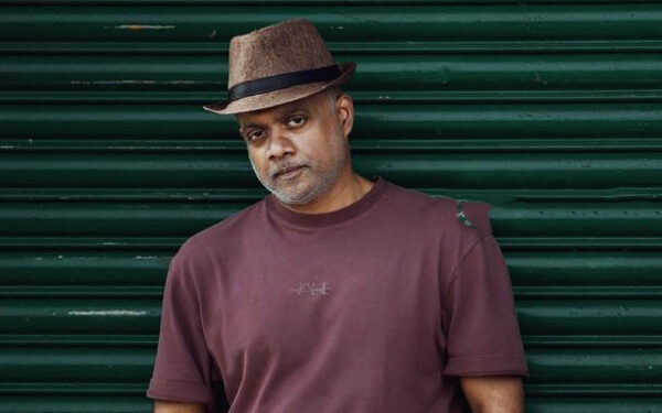 கண்டிஷனாக பேசி நடிக்க வைத்த சந்தானம்