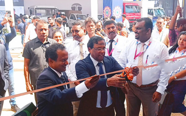 23 Paris Tamil News வடக்கினை நோக்கி படையெடுக்கும் புலம்பெயர் முதலீட்டாளர்கள்