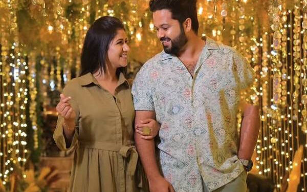 5 Paris Tamil News மருத்துவமனையில் அனுமதிக்கப்பட்ட சீரியல் நடிகை ஆல்யா மானசா-.. சஞ்சீவ்