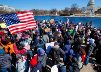 ட்ரம்ப் – மஸ்க் கூட்டணிக்கு அமெரிக்காவில் போராட்டம்!