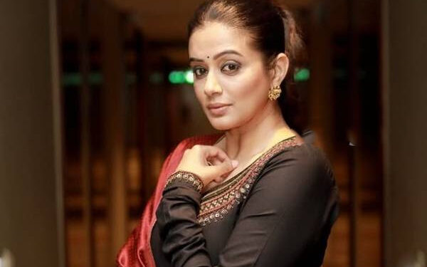 11 Paris Tamil News திருமணம் செய்து பாதிக்கப்பட்டேன் – பிரியாமணி எமோஷ்னல் பேட்டி