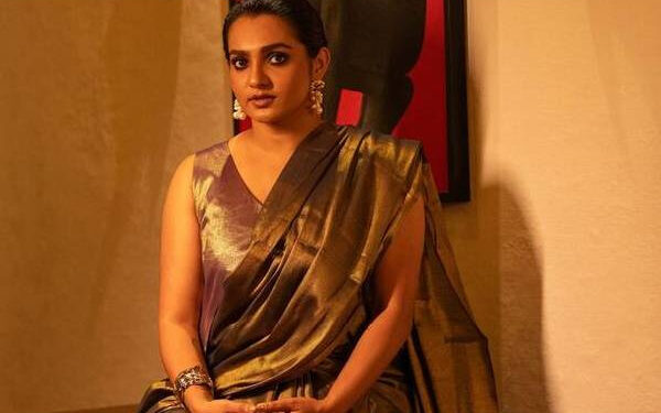 ரகசியத்தை உடைத்த நடிகை பார்வதி திருவோத்து