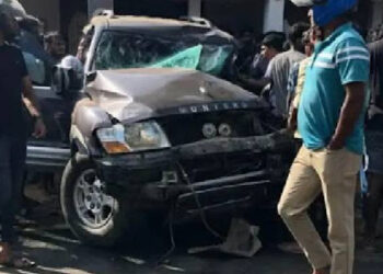 யாழில் விபத்துக்குள்ளான பதில் அரசாங்க அதிபரின் வாகனம் : மனைவி தகவல்