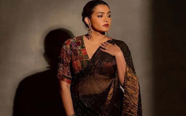 18 Paris Tamil News தங்கலான் பட நடிகை பார்வதி வருத்தம்