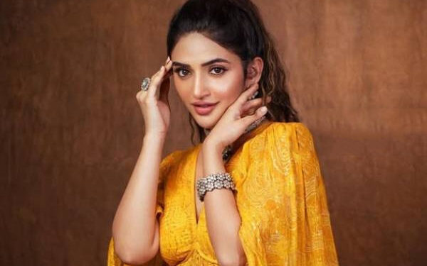 3 Paris Tamil News ஸ்ரீலீலாவின் பாலிவுட் படம்…முக்கிய தகவல்