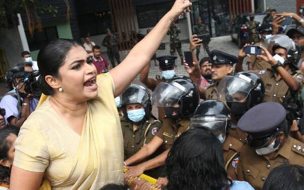 ஹிருணிகாவுக்கு பிடியாணை