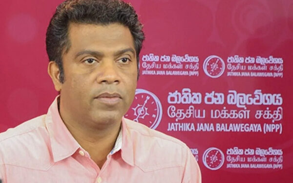 தேசிய பாதுகாப்புக்கு அச்சுறுத்தலாக கருதப்படும் உடைகள் குறித்து அரசாங்கத்தின் முடிவு