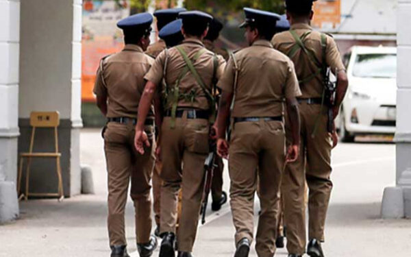 4 Paris Tamil News நாடாளுமன்ற உறுப்பினர் மீது தாக்குதல்