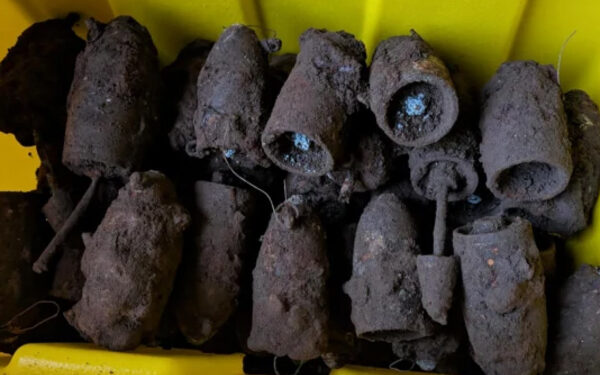 பிரித்தானியாவில் மீட்க்கப்பட்ட வெடிகுண்டுகள்