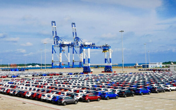 வாகன இறக்குமதி தடையால் சிக்கல்!