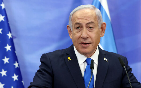 6 Paris Tamil News பிரித்தானியாவில் இருந்து வெளியேற்றப்பட்ட தங்கங்கள்!