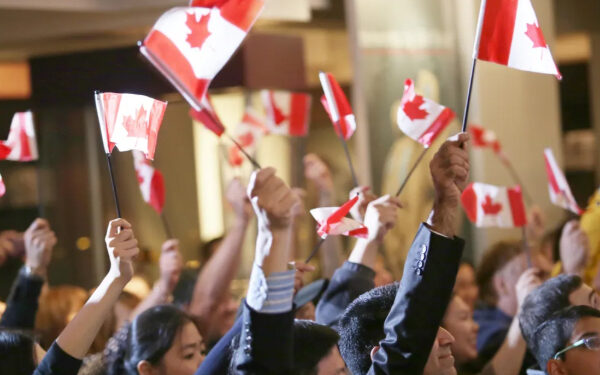 கனடாவில் நிரந்தர குடியுரிமையுடன் வேலைவாய்ப்பு