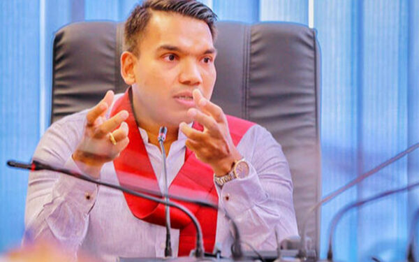 வீடுகளைக் கொளுத்தி ஆட்சியை கைப்பற்றும் எண்ணம் இல்லை!