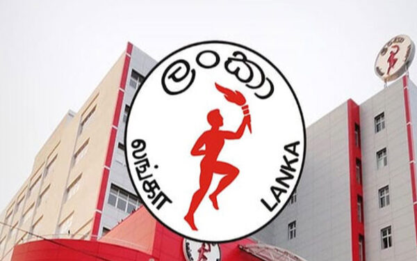 நாடு முழுவதும் எரிபொருள் தட்டுப்பாடு  அபாயம்