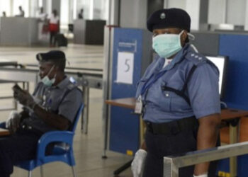 பால் மாவுடன் இலங்கை சென்ற பெண்ணுக்கு நேர்ந்த கதி