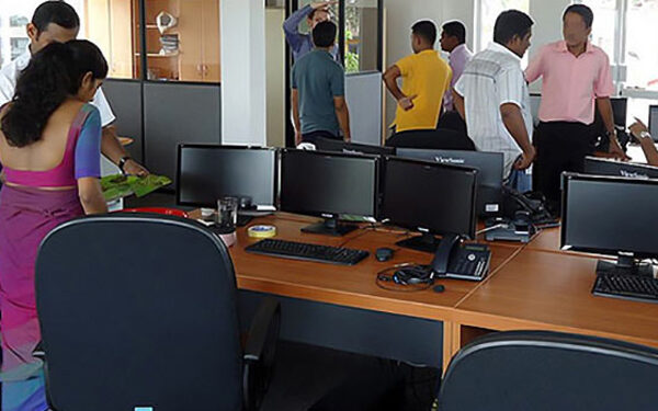 அரசு ஊழியர்களுக்கான சம்பள உயர்வு அடுத்த மாதம்