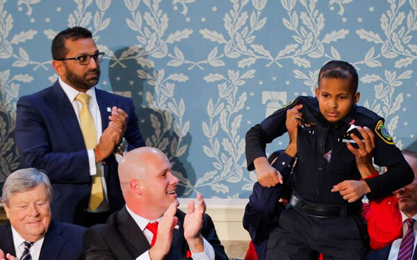 8 Paris Tamil News 13 வயது சிறுவனுக்கு அமெரிக்க ஜனாதிபதி முக்கிய பதவி